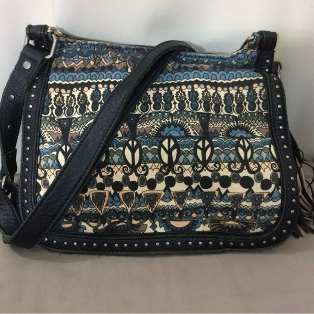SAKROOTS BOHEMIAN ALL LEATHER SHOULDER BAG WITH PEACE SIGN